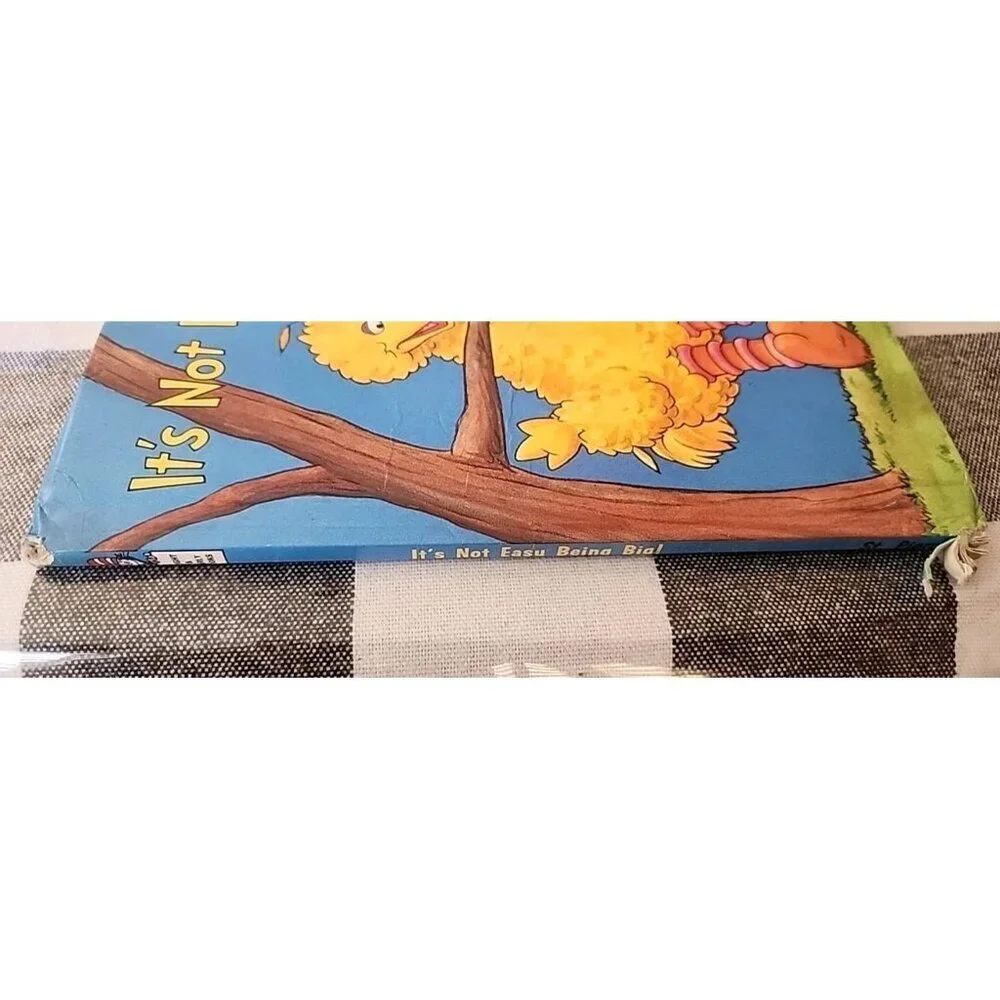 It's Not Easy Being Big Stephanie St. Pierre Bright and Early Sesame Street Book